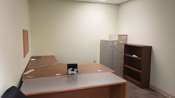Parsanna Office Building: 180 Academy St, Presque Isle, ME 04769